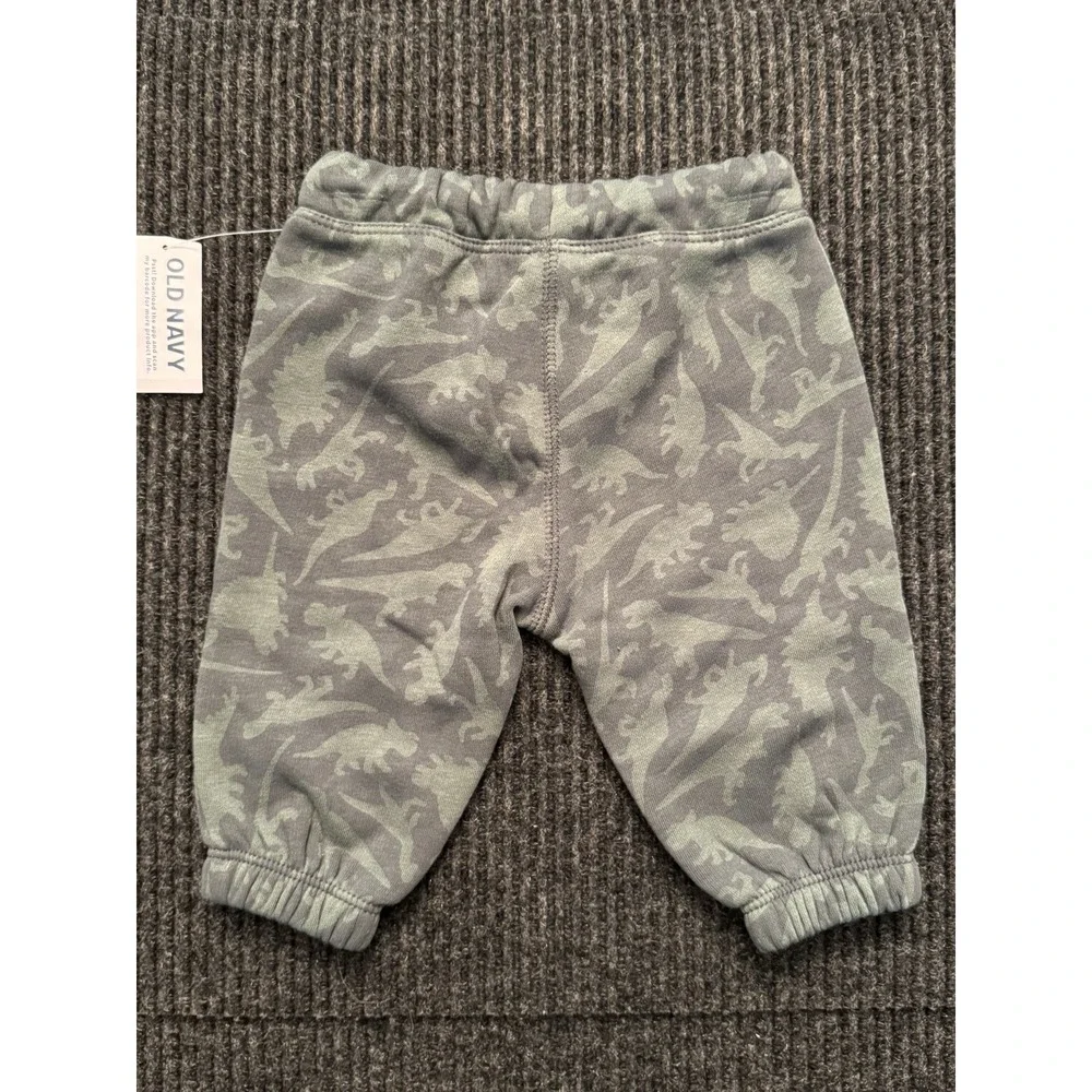 Old Navy 0-3 Months Camo DinosaurFront Zip Sweat Shirt And Pants Set NEW W/ Tags